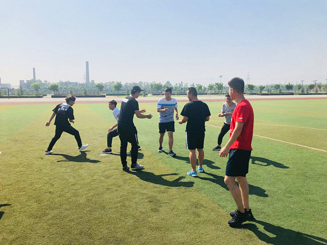 【完满班级】“共拼搏 同奋进”夏日撕牌趣味体育活动——大数据学院、信息工程学院软件1702班6月完满班级活动