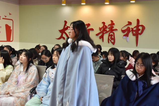 学长计划·百花讲堂第118期:品儒家思想 悟爱国真谛——食品与环境学院“学长计划·百花讲堂”第118期