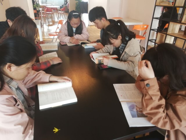 【完满班级】分享书籍 知识传递——物联1801完满班级