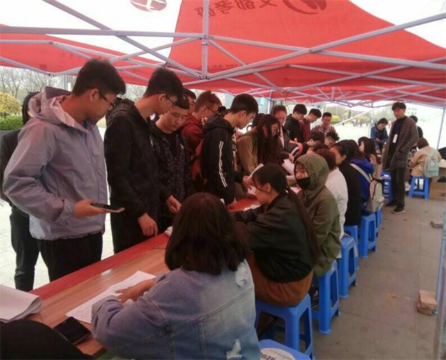 【燃青春 聚能量】记住 我们是红会人——大学生红十字会获“全国学生最具影响力公益社团”