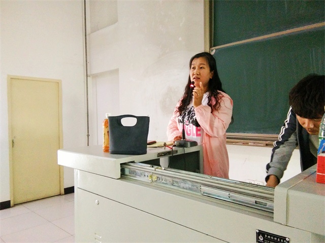 【辅导员说完满】毕业季离别意 安全教育重于泰山——智能工程学院2014级举办辅导员说完满活动