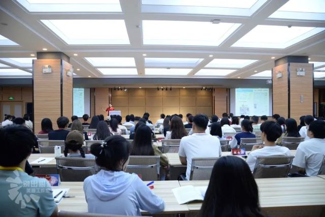 青春闪耀 这场结业酒会仪式感满满!