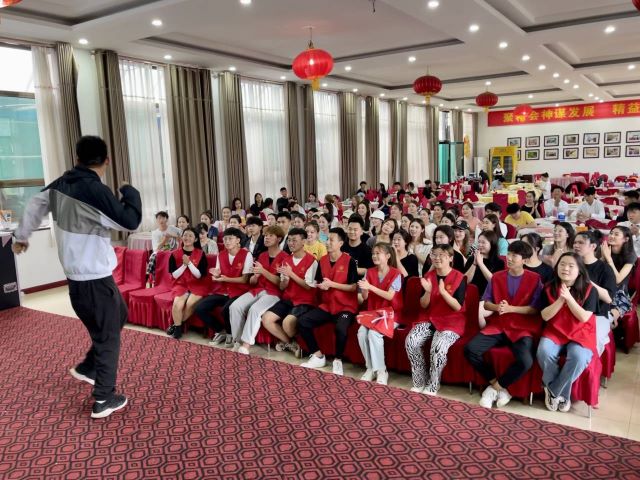 【三下乡】文化碰撞交流 经典传承创新——大数据学院、信息工程学院“乡村振兴·青年先行”实践团暑期社会实践纪实（二）