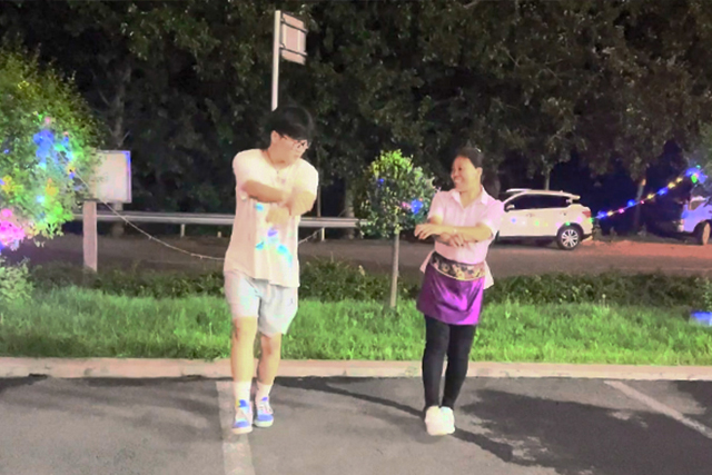 【三下乡】点燃文化自信 感受街舞的魅力——大数据学院、信息工程学院乡村振兴实践团