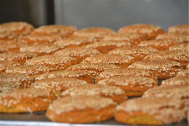 【三下乡】穿越三百年的醇香——经济管理系“大爱志愿服务队”探访“非遗”：太谷饼传统制作工艺