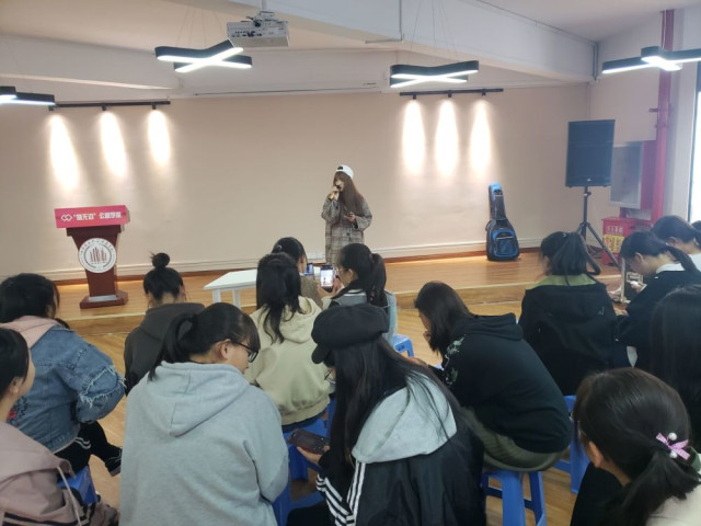 【完满班级】九九重阳节 我们来踏秋——淬炼商学院十月完满班级主题活动（五十三）