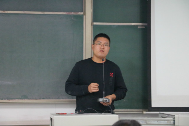 【辅导员说完满】诲人不倦 循循教之——2018级外语系辅导员说完满