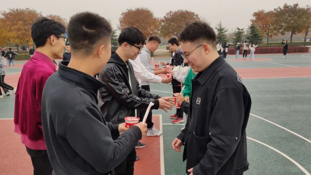 【完满班级】趣味竞速比赛 增添你我友谊——大数据学院、信息工程学院计科2214班完满班级活动