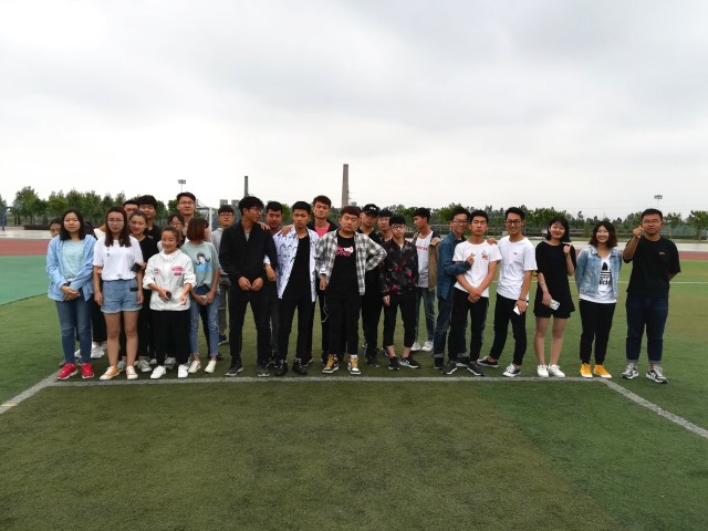 凝聚青春力量 共创美好未来——大数据学院 信息工程学院第一届“翻滚吧 体育”趣味赛(二)