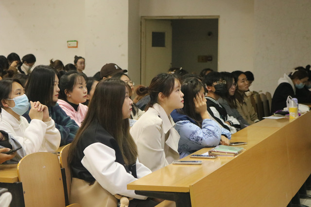 【辅导员说完满】争做完满青年 享受无毒青春——2022级辅导员说完满“完满教育 乘势而上”