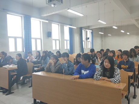 【完满班级】淬炼商学院9月完满班级主题活动回顾（三十八）——财务管理1709班“喜迎中秋 欢度佳节”完满班级活动