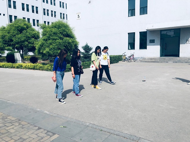 【完满班级】奋勇向前 顽强拼搏100米接力赛——艺术传媒学院环设1801完满班级活动