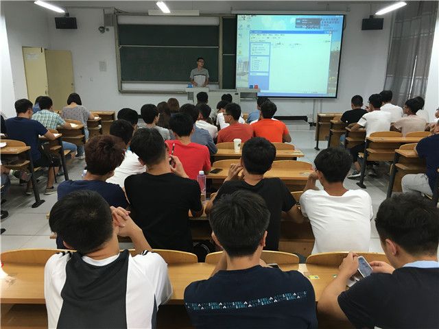 【辅导员说完满】不论是怎样的经历 都是一生出色的回忆——机电工程系2015级举办辅导员说完满活动