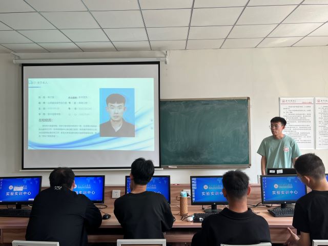 助系统安装 解常遇之惑——大数据学院、信息工程学院PC专项志愿服务队