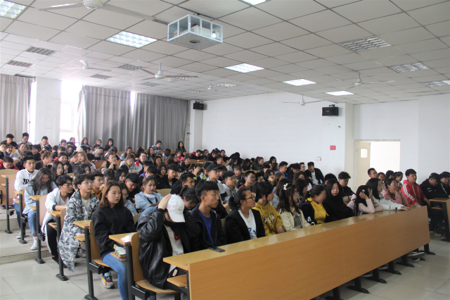 【辅导员说完满】改革创新天地广 奋发有为正当时——艺术传媒学院2018级举办辅导员说完满活动