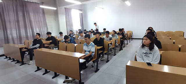 【完满班级】“学宪法”——大数据学院、信息工程学院网工2001班