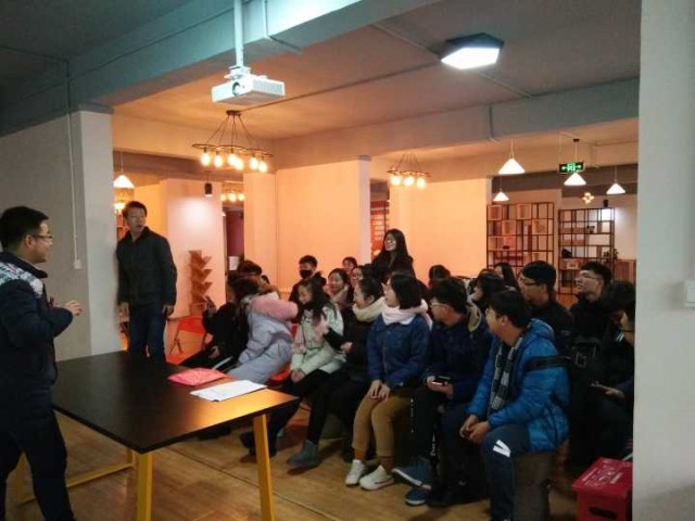 【完满班级】点亮心中的梦想 绽放万花中的青春——经济与管理学院十一月完满班级活动纪实（七）