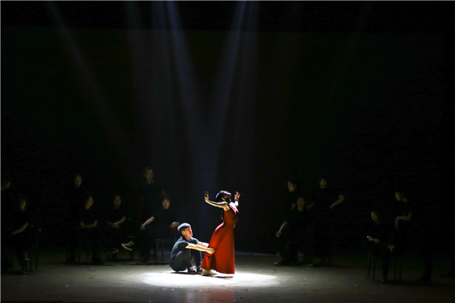 第100期乌马河周末文化广场“汇彩色之力 幸不负青春”主题晚会圆满落幕