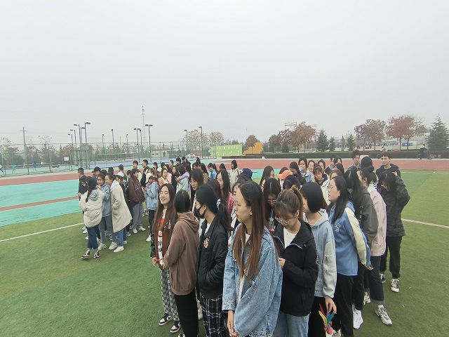 【完满班级】锻炼体能 磨砺意志——食品与环境学院食安1901班完满班级活动