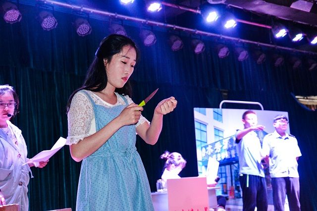 【戏剧节】春风十里不如你 回眸遇见最好的自己——第六届“魅夜乌马河”校园戏剧节5月17日新闻集锦