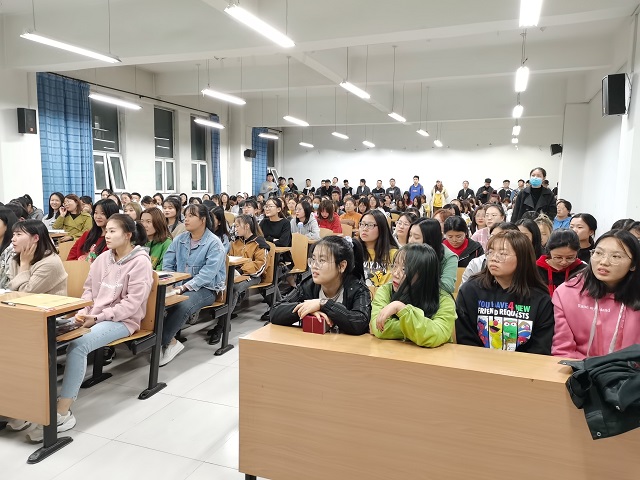 【辅导员说完满】用‘新’点亮未来感叹号——淬炼商学院2020级“辅导员说完满”专题活动