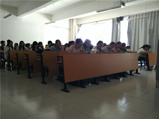 【完满班级】财务管理专业的班级与青春——工管系“话远方·致青春”主题活动(十二)