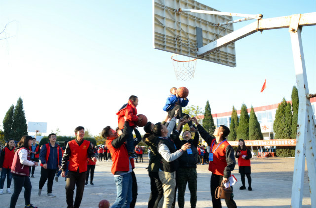 第六期骨干班“爱心助学 体育公益”志愿行动圆满结束