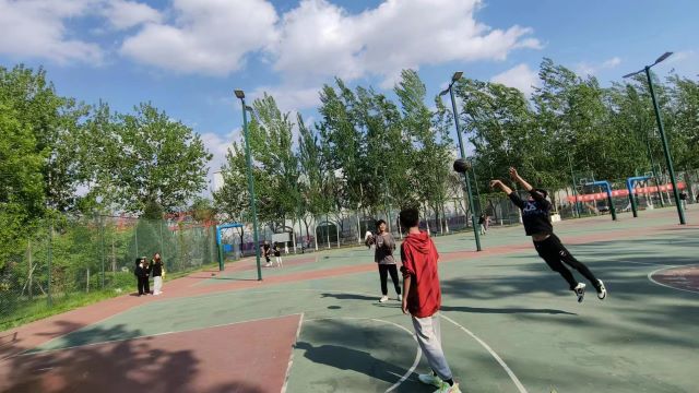 【完满团支部】篮球精神 永不言弃——大数据学院、信息工程学院数据2202班完满团支部活动