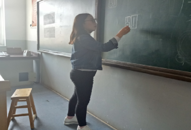 市民课堂第188期:春暖花开 篆梦文化——携手书法社走进北城小学