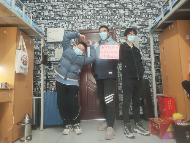 工科男的浪漫 创意祝福“女生节”——智能工商学院举办创意“女生节”活动