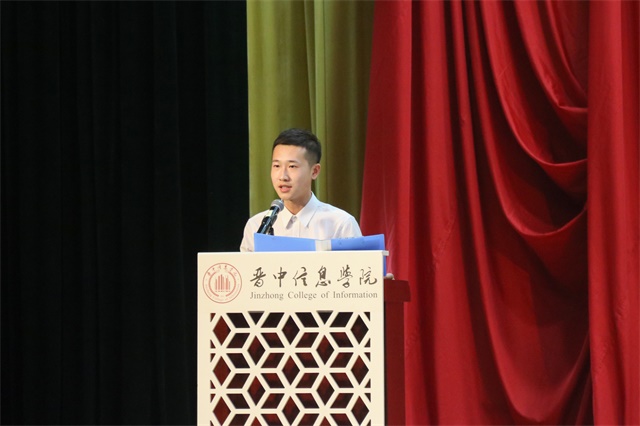 我校隆重举办十七届学生会主席团成员公开竞选大会
