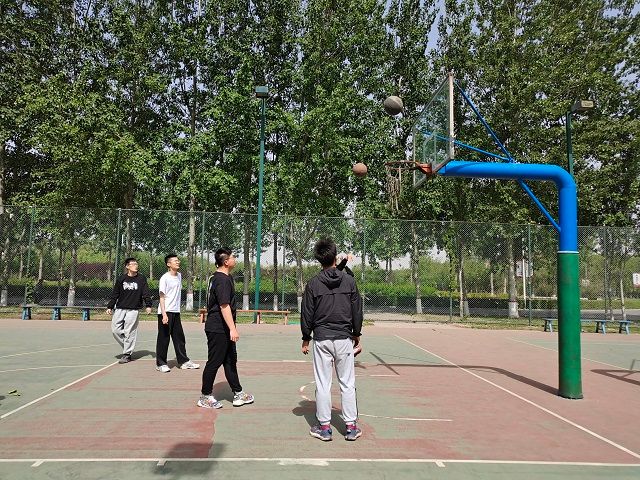 【完满班级】魅力绽放 青春飞扬——艺术传媒学院数媒2001班篮球比赛活动