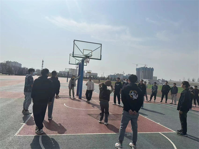 【完满团支部】挑战地心引力 引爆篮球魅力——智能工程学院电气(专升本)2207班完满团支部活动