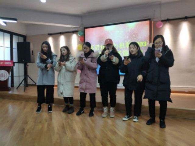 【完满班级】 创“声”自我 意动活力——外国语言文学系英语1805班、1803班12月完满班级活动
