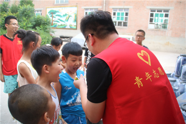 【三下乡】舍不得你  舍不得忘记你——不要离开我  带我走完这非凡的童年