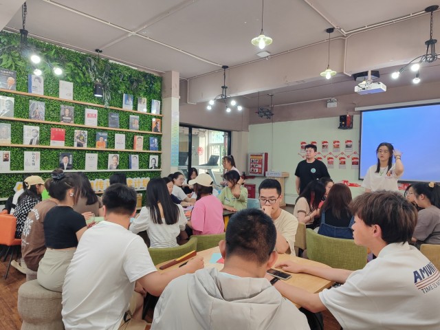 【完满团支部】剪艺传情 指间乾坤——淬炼·国际商学院资产2202班完满团支部活动