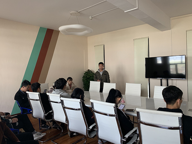 回顾总结 展望未来——智能工程学院第五届完满班级总结大会