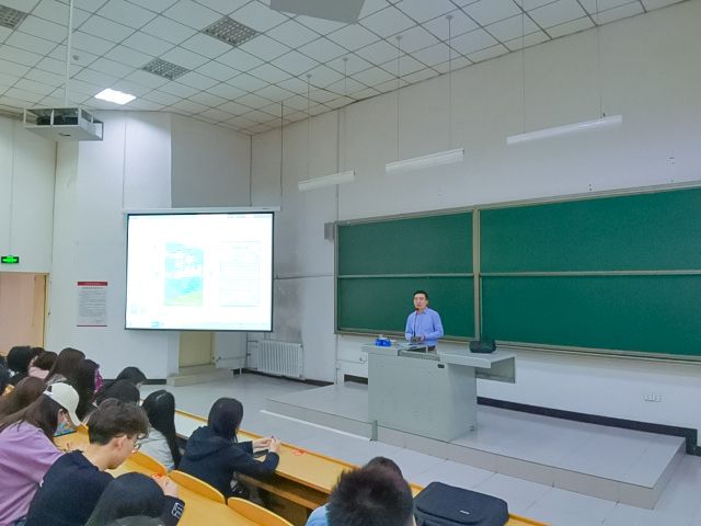 【辅导员说完满】校园安全教育——艺术传媒学院2017级视觉动产服辅导员说完满