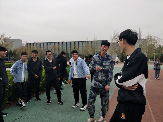 【完满班级】指尖上的乐趣 手掌中的世界——食品与环境学院食安1803班举办完满班级活动