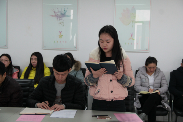 公益服务工作学期总结座谈会召开