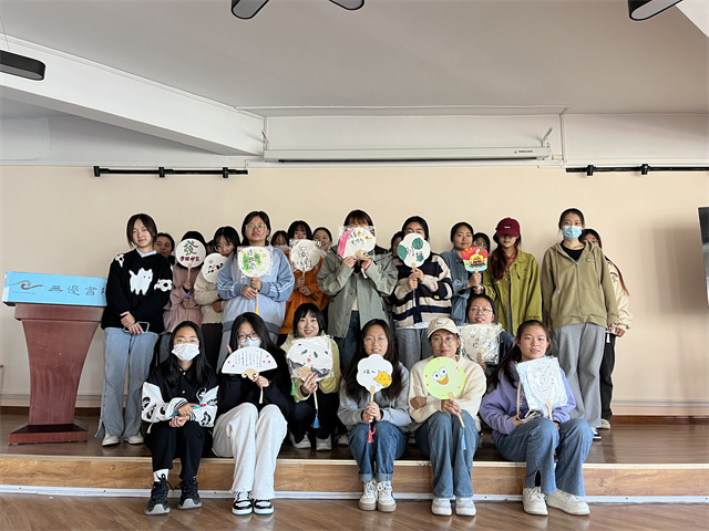 以吾少年意气 许国万里恒昌——商务英语学院十月完满团支部活动集锦