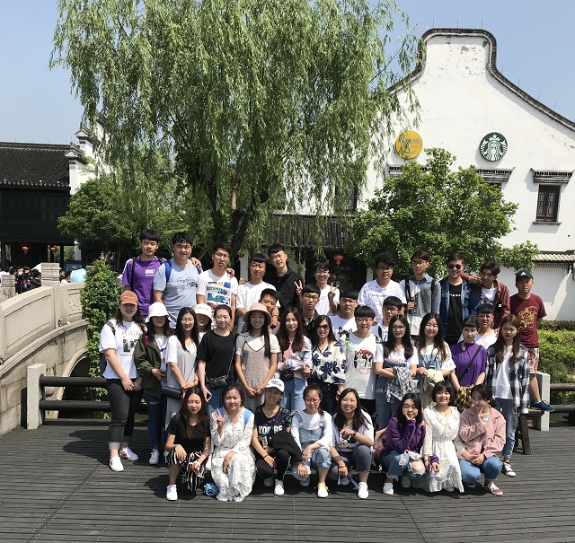 【完满班级】千里之行始于足下艺术传媒学院环设1602、1604班举办“足尖上的杭州”——班级徒步旅行活动
