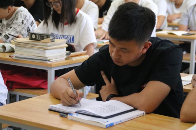 智能工程学院召开2018-2019学年完满教育工作部署大会