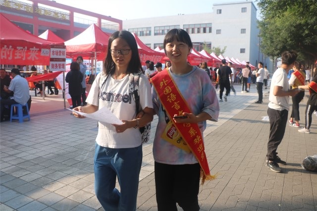 我校各院系顺利完成2019年迎新工作