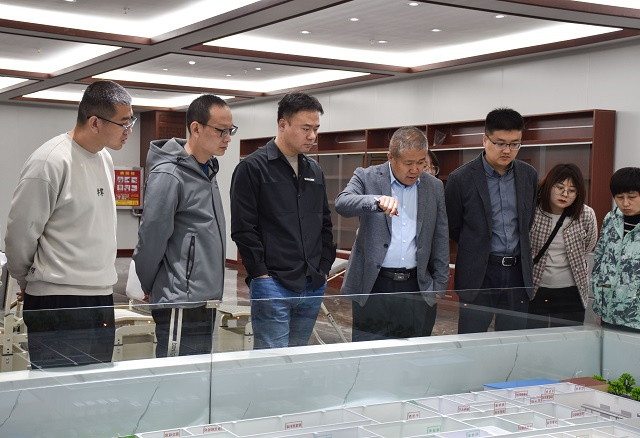 服务地方经济发展 校企合作多元共建——食品与环境学院教师深入源德味央厨有限责任公司开展校企合作交流活动