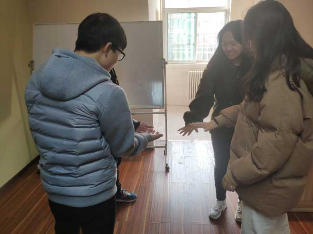 【完满班级】穿行迷雾 愿前路灯塔永不熄灭——经济与管理学院十一月完满班级活动纪实(八)