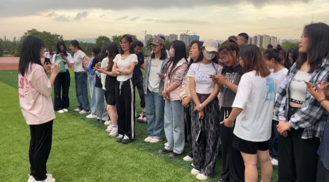 【完满团支部】追忆童年 乐趣无穷——淬炼·国际商学院财务2202班完满团支部活动