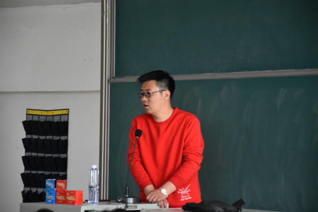 【辅导员说完满】完满脚步不停 使命不止——经济与管理学院举办2017级“完满班级的深入发展”