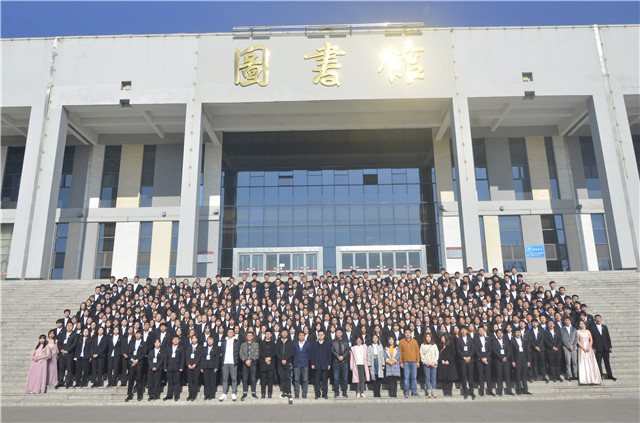 淬炼学子扬帆起航 开启新征程——淬炼商学院召开第八届学生会见面会