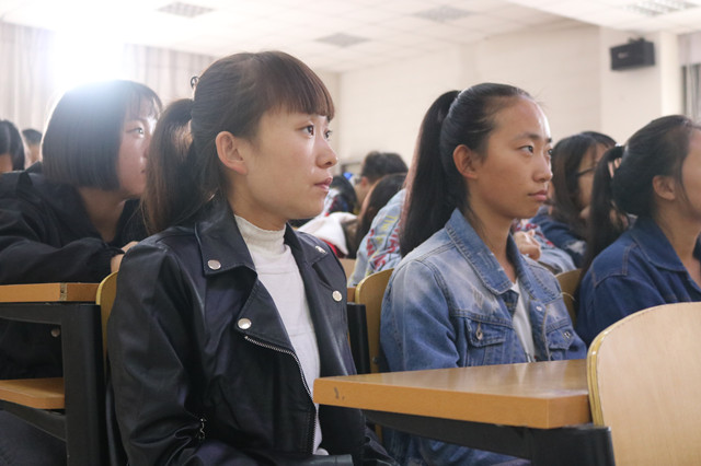 【辅导员说完满】躬行致知 情暖乡村——经济与管理学院开展辅导员说完满活动